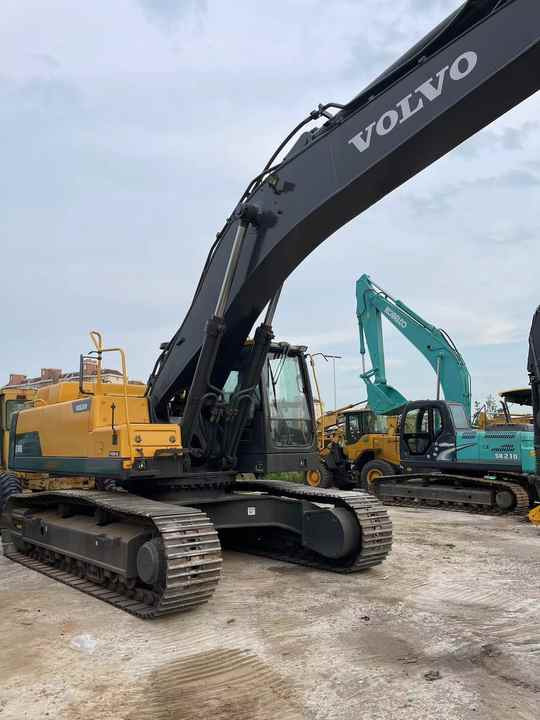Good Condition VOLVO EC480DL Excavator Low Price Large Hydraulic Crawler Excavator volvo 480dl for Sale - Ekskavator me zinxhirë: foto 4 Good Condition VOLVO EC480DL Excavator Low Price Large Hydraulic Crawler Excavator volvo 480dl for Sale - Ekskavator me zinxhirë: foto 4