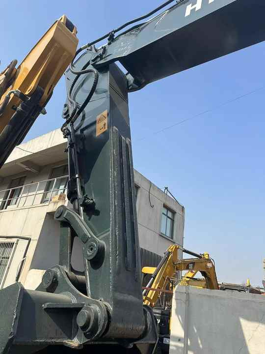 Heavy-Duty Hyundai 305 Excavator for Mining & Construction - Well-Maintained, Warranty Included - Ekskavator me zinxhirë: foto 4 Heavy-Duty Hyundai 305 Excavator for Mining & Construction - Well-Maintained, Warranty Included - Ekskavator me zinxhirë: foto 4