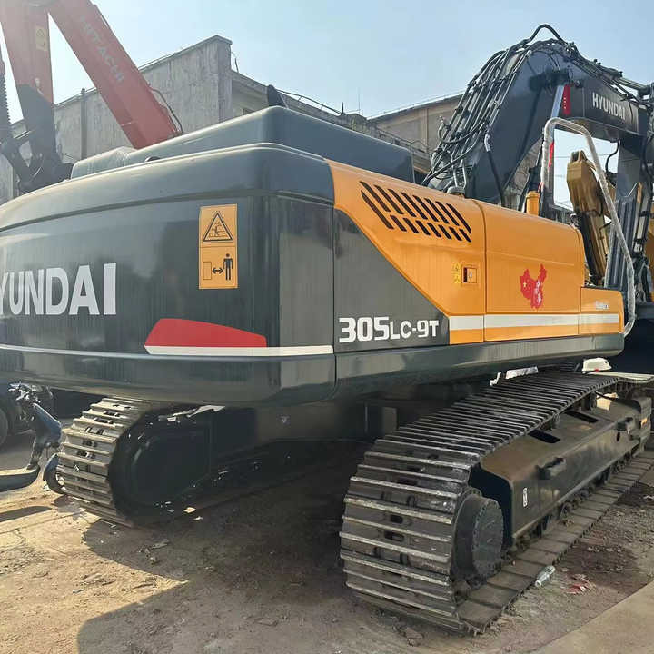 Heavy-Duty Hyundai 305 Excavator for Mining & Construction - Well-Maintained, Warranty Included - Ekskavator me zinxhirë: foto 2 Heavy-Duty Hyundai 305 Excavator for Mining & Construction - Well-Maintained, Warranty Included - Ekskavator me zinxhirë: foto 2