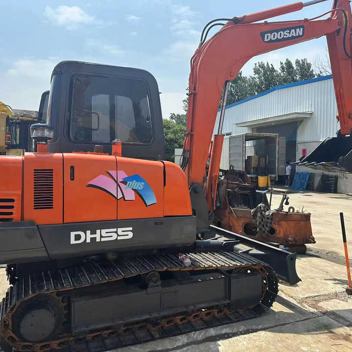 Low Shipping Used Excavator Doosan DH55 Good Condition with Low Hours - Ekskavator me zinxhirë: foto 1 Low Shipping Used Excavator Doosan DH55 Good Condition with Low Hours - Ekskavator me zinxhirë: foto 1