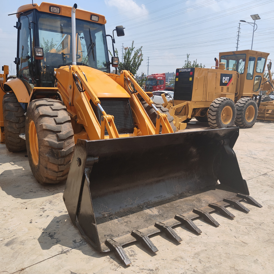 JCB Used HOTSALE Backhoe Loader JCB 3CX - Makineri ndërtimi: foto 4 JCB Used HOTSALE Backhoe Loader JCB 3CX - Makineri ndërtimi: foto 4