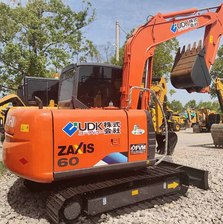 Original Japan Hitachi ZX60 Excavator Hitachi Excavator in Low Price for Hot Sale - Ekskavator me zinxhirë: foto 1 Original Japan Hitachi ZX60 Excavator Hitachi Excavator in Low Price for Hot Sale - Ekskavator me zinxhirë: foto 1