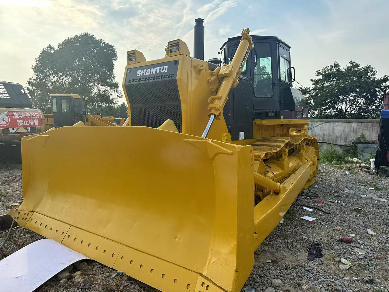 SHANTUI USED SHANTUI SD32 Hotsale Bulldozer - Buldozer: foto 1 SHANTUI USED SHANTUI SD32 Hotsale Bulldozer - Buldozer: foto 1