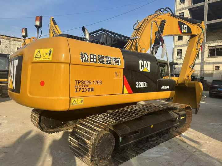 Second Hand Excavator 320D Used Low Price Caterpillar CAT 312D 315D 320D 325D in Good Condition - Ekskavator me zinxhirë: foto 2 Second Hand Excavator 320D Used Low Price Caterpillar CAT 312D 315D 320D 325D in Good Condition - Ekskavator me zinxhirë: foto 2