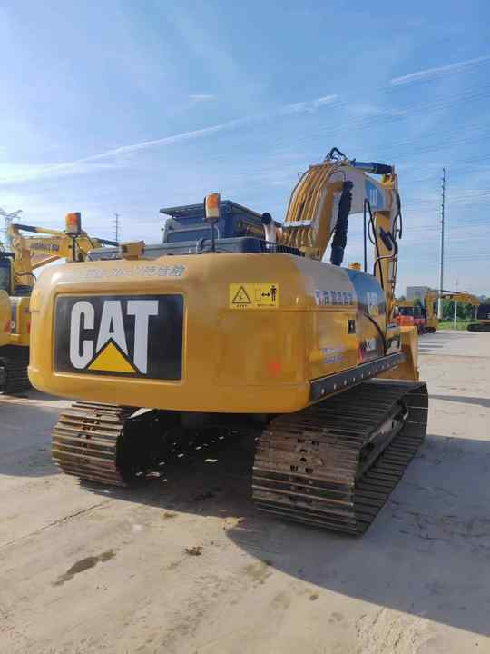 Second Hand Machine Original Used Caterpillar Excavator CAT 330D2 USED 329D2 320D2 325D 315D Excavator - Ekskavator me zinxhirë: foto 3 Second Hand Machine Original Used Caterpillar Excavator CAT 330D2 USED 329D2 320D2 325D 315D Excavator - Ekskavator me zinxhirë: foto 3