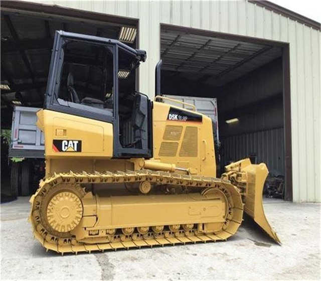 Used Cat D5k D5g D5 D5m D5h Crawler Bulldozer , CAT Bulldozer with Ripper , Original Cat Bulldozers - Buldozer: foto 1 Used Cat D5k D5g D5 D5m D5h Crawler Bulldozer , CAT Bulldozer with Ripper , Original Cat Bulldozers - Buldozer: foto 1