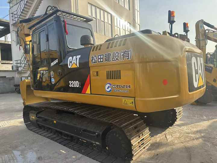 Used Caterpillar 320D Crawler Excavator in High Quality Waiting for Sale - Ekskavator: foto 2 Used Caterpillar 320D Crawler Excavator in High Quality Waiting for Sale - Ekskavator: foto 2