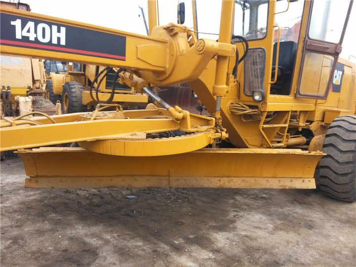 Used Caterpillar CAT 140H Land Road Motor Grader CAT140 CAT Used Grader Cheap Price for Sale - Makinë niveluese: foto 4 Used Caterpillar CAT 140H Land Road Motor Grader CAT140 CAT Used Grader Cheap Price for Sale - Makinë niveluese: foto 4