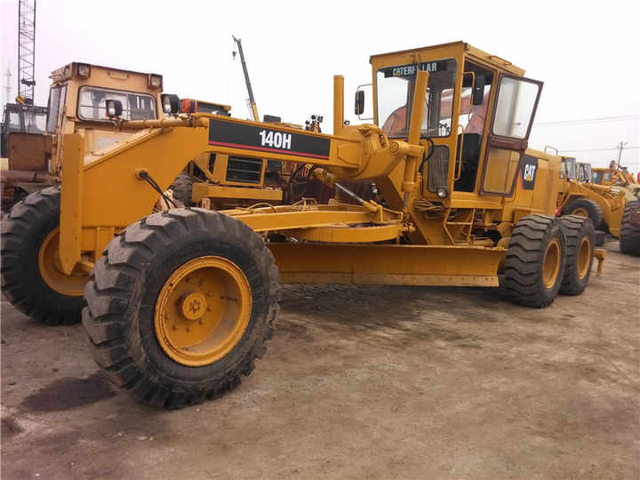 Used Caterpillar CAT 140H Land Road Motor Grader CAT140 CAT140H Used Grader Cheap Price for Sale - Makinë niveluese: foto 2 Used Caterpillar CAT 140H Land Road Motor Grader CAT140 CAT140H Used Grader Cheap Price for Sale - Makinë niveluese: foto 2
