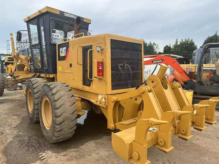 Used Caterpillar CAT 140k Land Road Motor Grader CAT140k Used Grader Cheap Price for Sale - Makinë niveluese: foto 3 Used Caterpillar CAT 140k Land Road Motor Grader CAT140k Used Grader Cheap Price for Sale - Makinë niveluese: foto 3