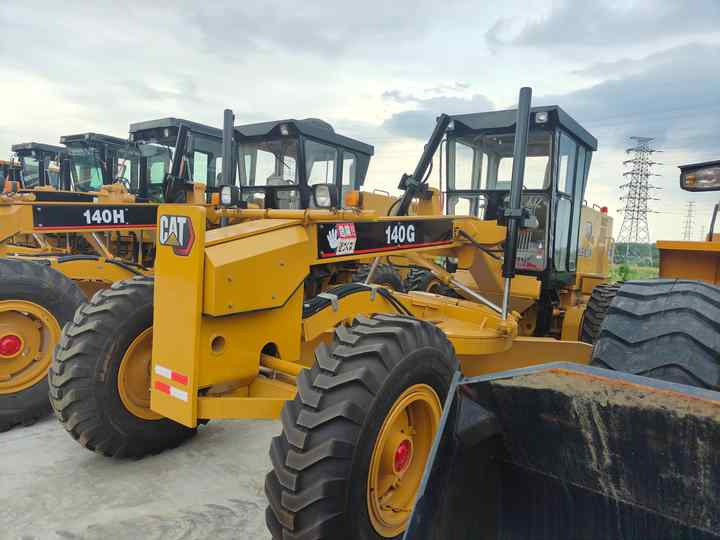 Used Construction Machinery Caterpillar 140G Grader Cat140G Wheeled Grader Cheap Price Hot Sale - Makinë niveluese: foto 2 Used Construction Machinery Caterpillar 140G Grader Cat140G Wheeled Grader Cheap Price Hot Sale - Makinë niveluese: foto 2
