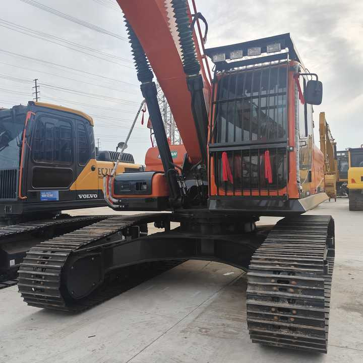 Used Digger DOOSAN DX300 Construction Machinery Construction Digger Used DOOSAN DX300 Cheap Excavator - Ekskavator me zinxhirë: foto 3 Used Digger DOOSAN DX300 Construction Machinery Construction Digger Used DOOSAN DX300 Cheap Excavator - Ekskavator me zinxhirë: foto 3