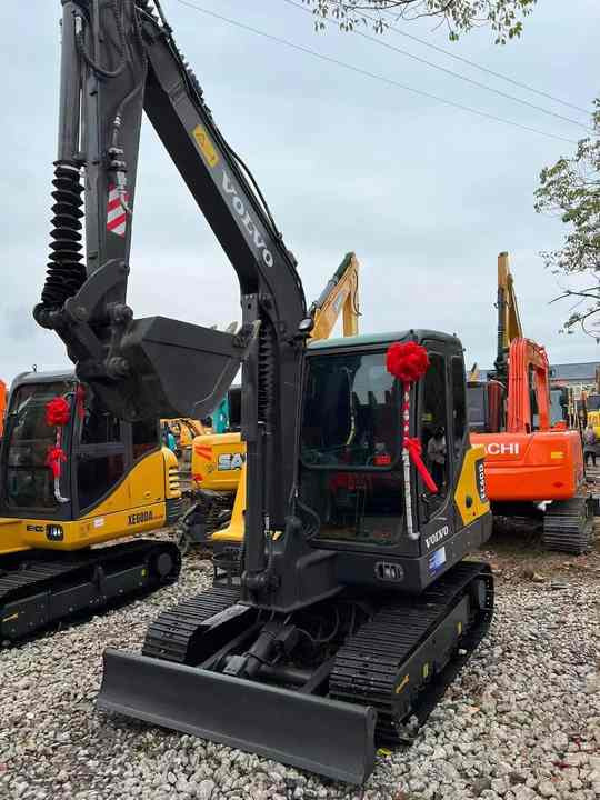 Used Digger VOLVO EC60 Construction Machinery Construction Digger Used VOLVO EC60 Cheap Excavator - Ekskavator me zinxhirë: foto 5 Used Digger VOLVO EC60 Construction Machinery Construction Digger Used VOLVO EC60 Cheap Excavator - Ekskavator me zinxhirë: foto 5