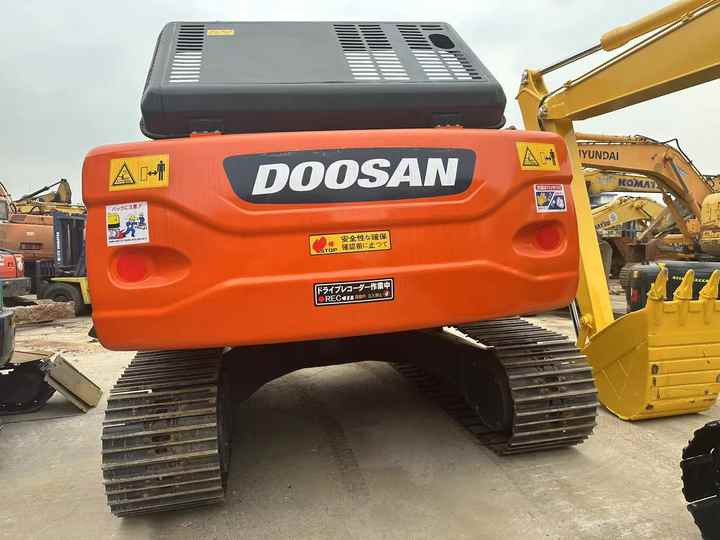 Used Excavator Doosan DX225LC-9 Excavators Mini Equipment Earth Moving Machinery Doosan Digger Excavator for Sale - Ekskavator me zinxhirë: foto 5 Used Excavator Doosan DX225LC-9 Excavators Mini Equipment Earth Moving Machinery Doosan Digger Excavator for Sale - Ekskavator me zinxhirë: foto 5