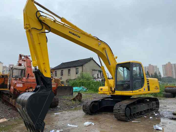 Used Good Quality Japan Original PC200-6 in Good Condition PC200-6 Komatsu - Ekskavator me zinxhirë: foto 5 Used Good Quality Japan Original PC200-6 in Good Condition PC200-6 Komatsu - Ekskavator me zinxhirë: foto 5