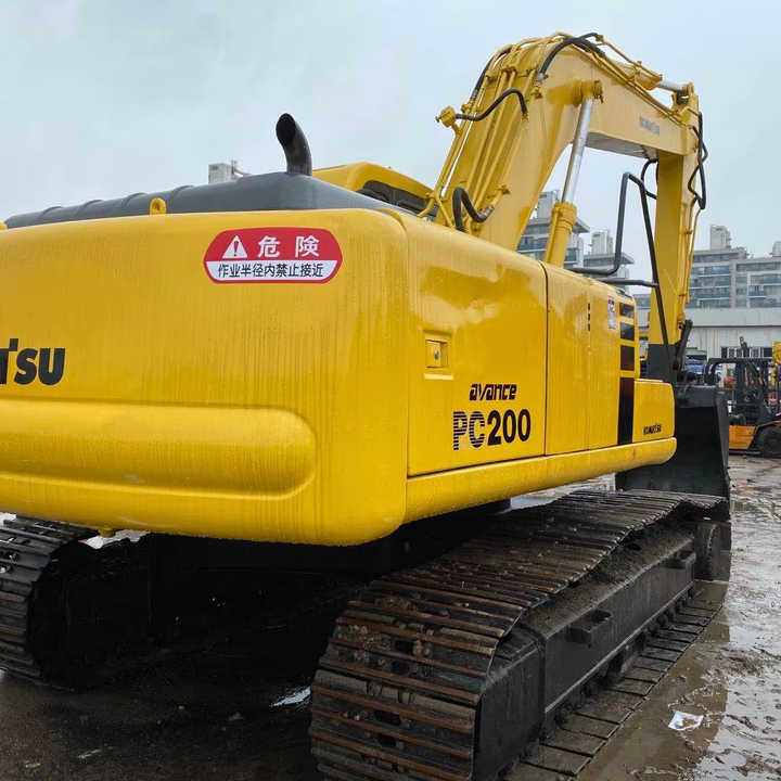 Used Good Quality Japan Original PC200-6 in Good Condition PC200-6 Komatsu - Ekskavator me zinxhirë: foto 1 Used Good Quality Japan Original PC200-6 in Good Condition PC200-6 Komatsu - Ekskavator me zinxhirë: foto 1
