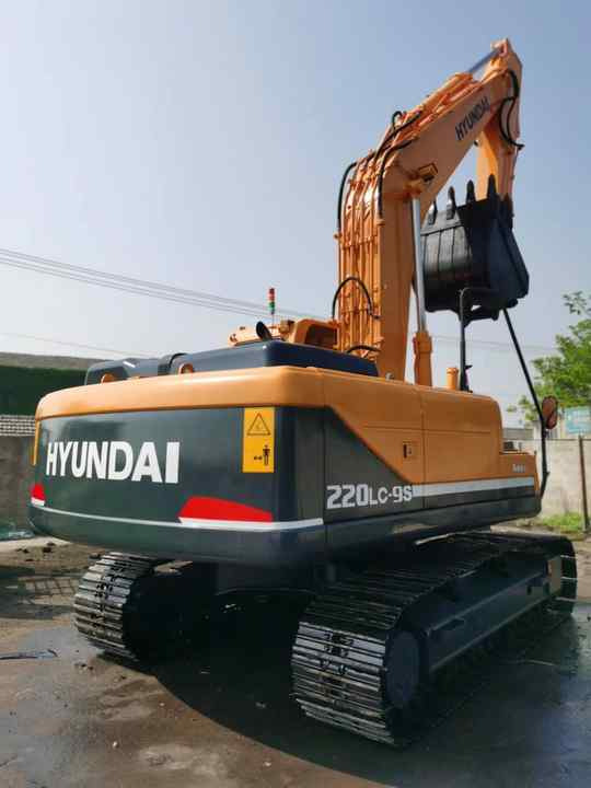 Used HYUNDAI R220-9S New Model Excavator Second Hand Machine Popular Brand Korean hyundai Hydraulic Machinery - Ekskavator me zinxhirë: foto 2 Used HYUNDAI R220-9S New Model Excavator Second Hand Machine Popular Brand Korean hyundai Hydraulic Machinery - Ekskavator me zinxhirë: foto 2