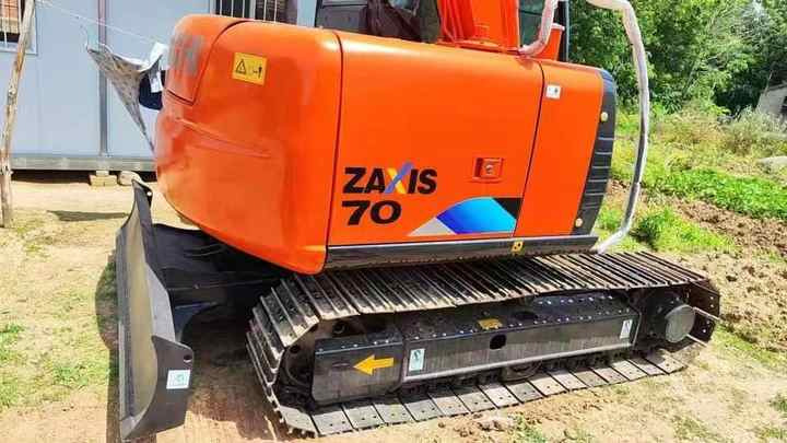Used Hitachi Excavator ZX70 7ton Japan Import Second Hand Small Crawler ZX70 Excavator for Sale - Ekskavator me zinxhirë: foto 4 Used Hitachi Excavator ZX70 7ton Japan Import Second Hand Small Crawler ZX70 Excavator for Sale - Ekskavator me zinxhirë: foto 4