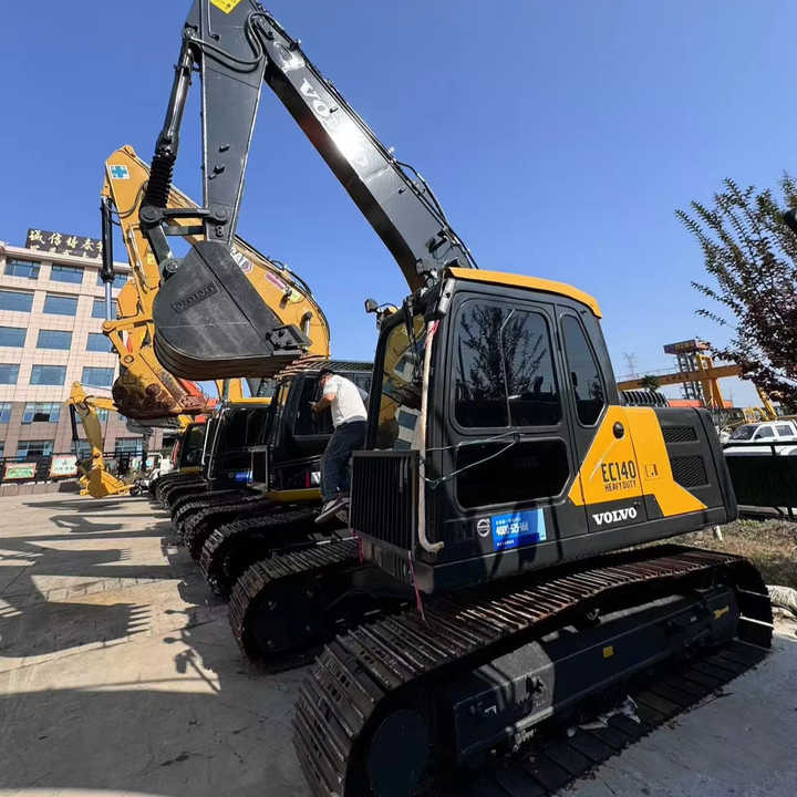 Used Volvo 14 Tonne Crawler Excavator Volvo Ec140 Excavator Good Condition Low Price Good Quality for Sale - Ekskavator me zinxhirë: foto 1 Used Volvo 14 Tonne Crawler Excavator Volvo Ec140 Excavator Good Condition Low Price Good Quality for Sale - Ekskavator me zinxhirë: foto 1