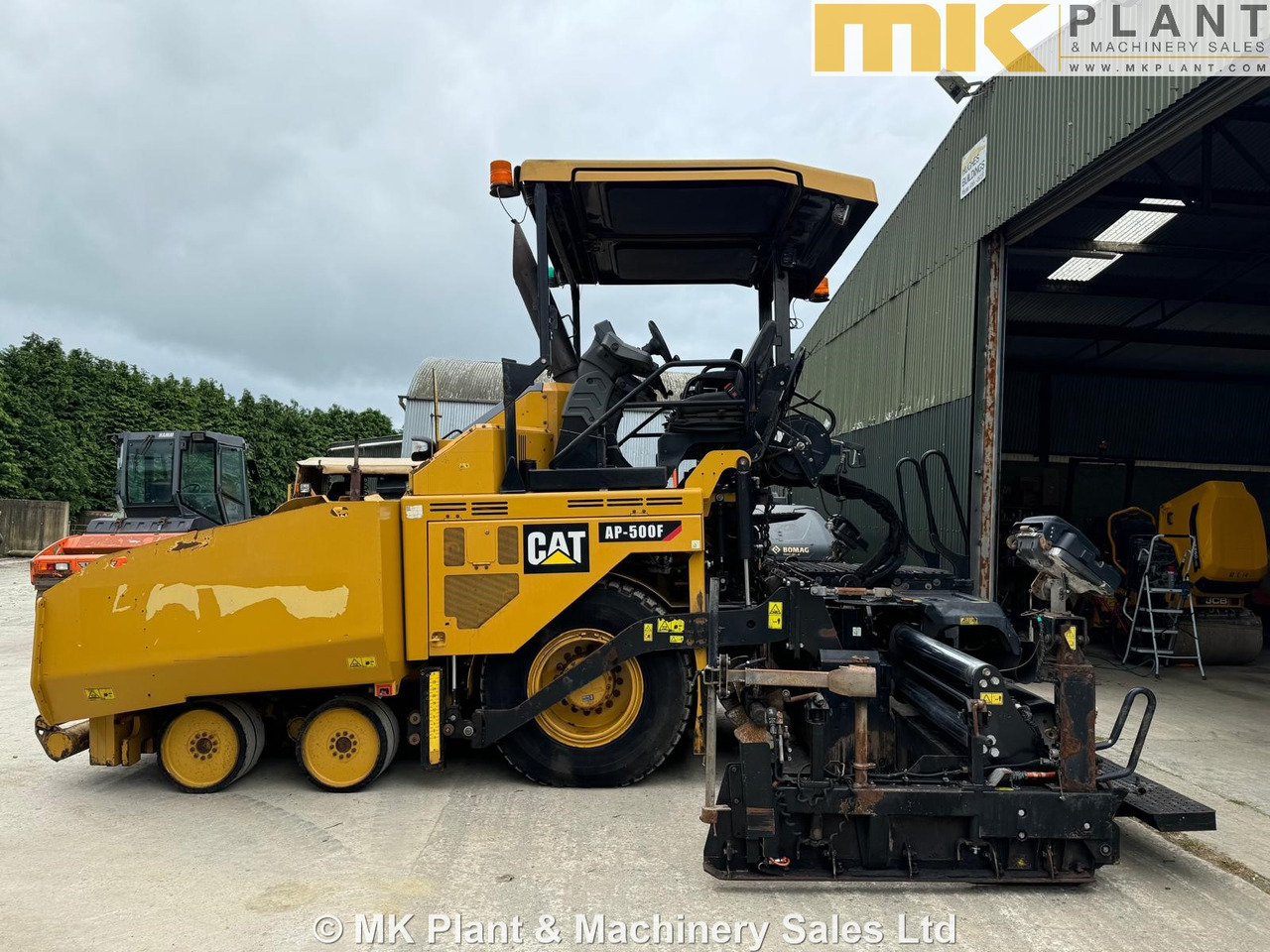 CATERPILLAR AP500F - Shtrues asfalti: foto 4 CATERPILLAR AP500F - Shtrues asfalti: foto 4