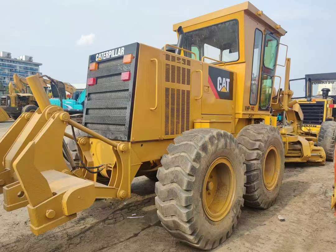 CATERPILLAR 120H - Makinë niveluese: foto 1 CATERPILLAR 120H - Makinë niveluese: foto 1