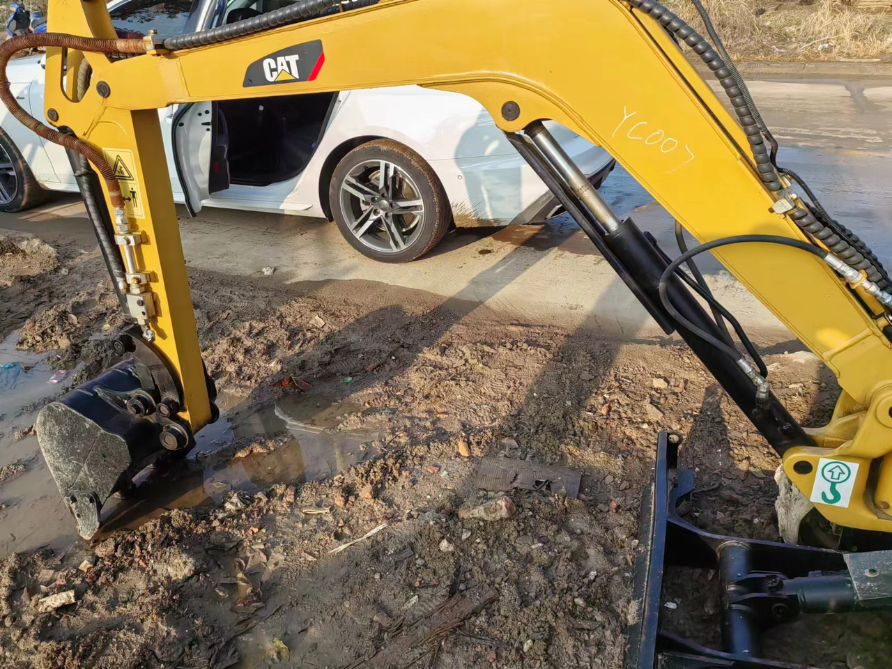 CATERPILLAR 301.5C - Miniekskavator: foto 2 CATERPILLAR 301.5C - Miniekskavator: foto 2