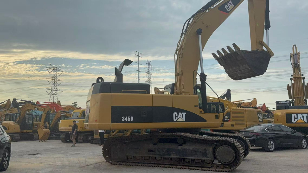 CATERPILLAR 345D - Ekskavator me zinxhirë: foto 5 CATERPILLAR 345D - Ekskavator me zinxhirë: foto 5