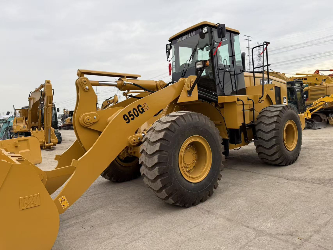 CATERPILLAR 950GC - Fadrom me goma: foto 4 CATERPILLAR 950GC - Fadrom me goma: foto 4