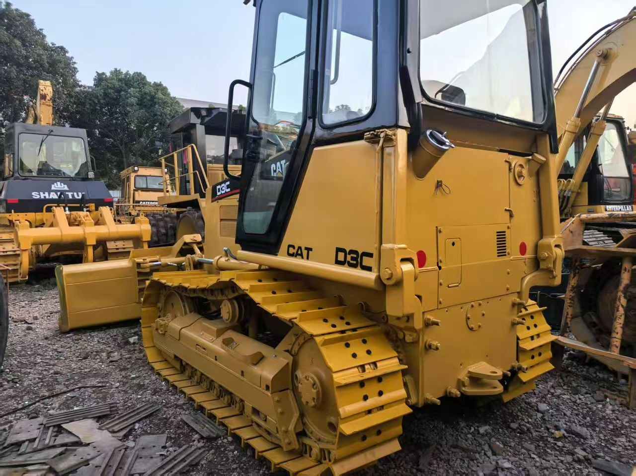 CATERPILLAR D3C - Buldozer: foto 3 CATERPILLAR D3C - Buldozer: foto 3