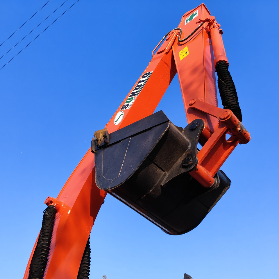 HITACHI ZX200-5G [ - Ekskavator me zinxhirë: foto 3 HITACHI ZX200-5G [ - Ekskavator me zinxhirë: foto 3