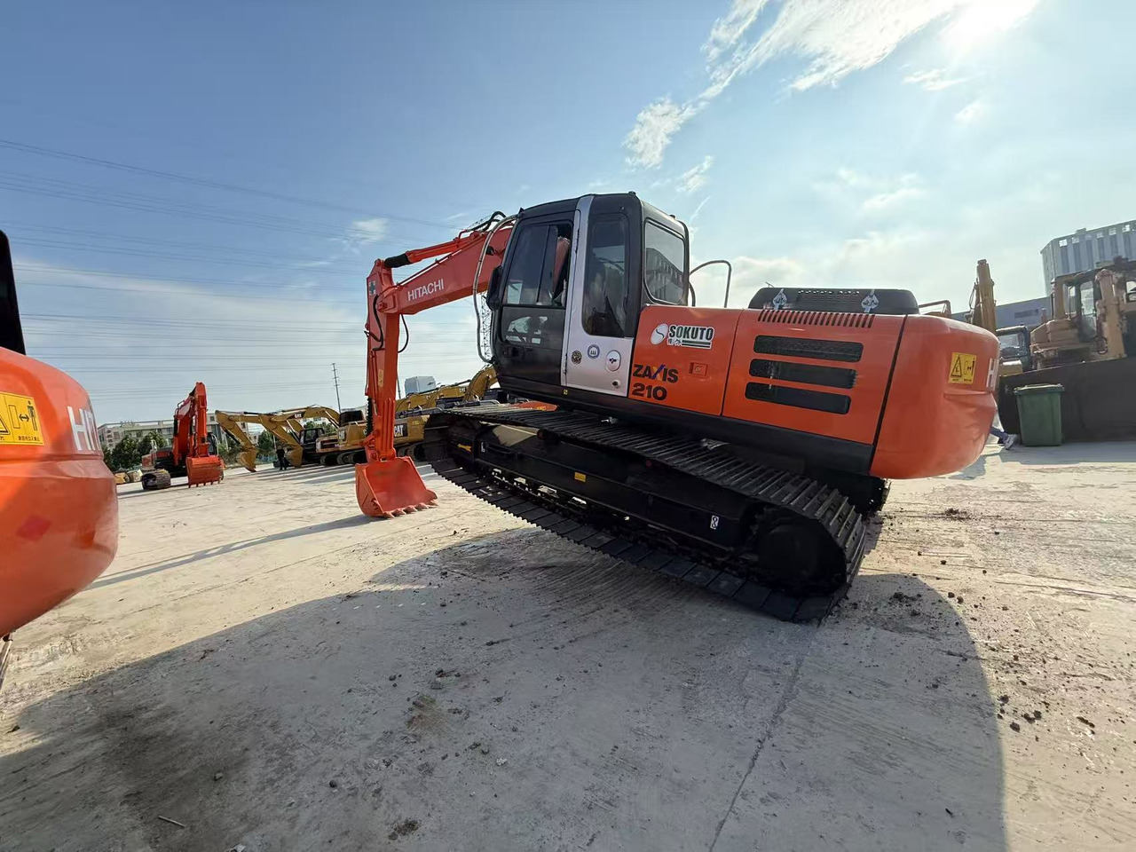 HITACHI ZX210-3G - Ekskavator me zinxhirë: foto 3 HITACHI ZX210-3G - Ekskavator me zinxhirë: foto 3