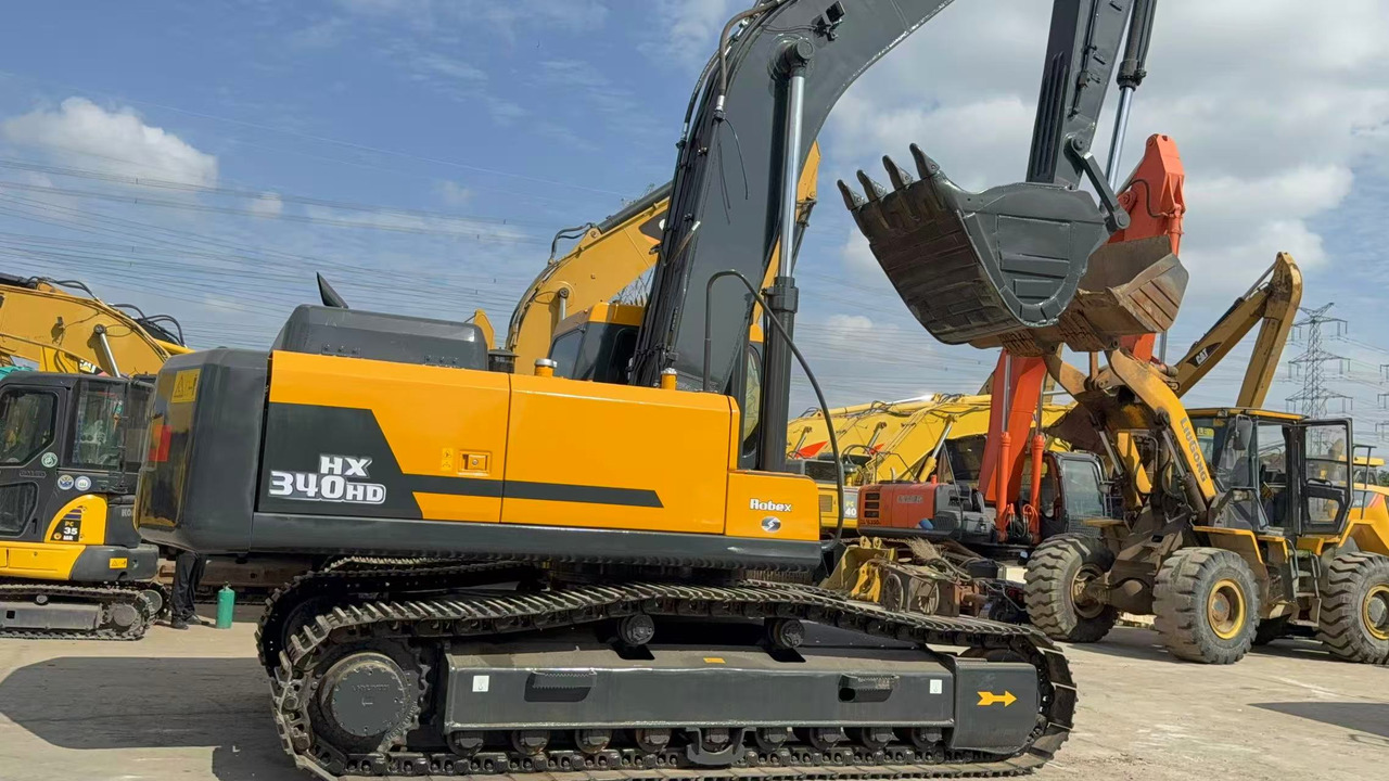 HYUNDAI HX340HD - Ekskavator me zinxhirë: foto 2 HYUNDAI HX340HD - Ekskavator me zinxhirë: foto 2