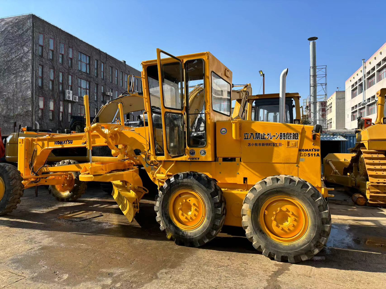 KOMATSU GD511 - Makinë niveluese: foto 1 KOMATSU GD511 - Makinë niveluese: foto 1