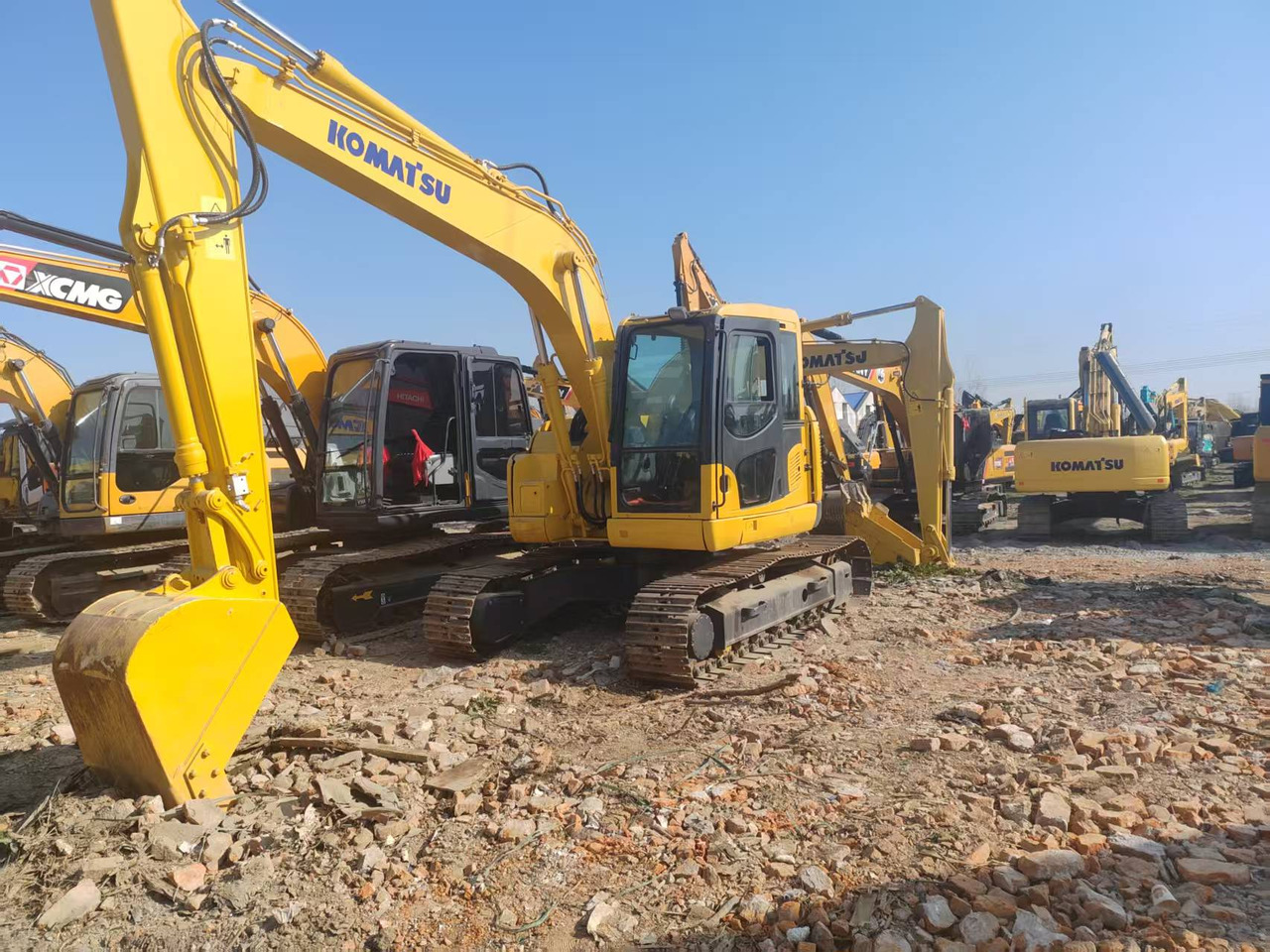 KOMATSU PC138US-8 - Ekskavator me zinxhirë: foto 1 KOMATSU PC138US-8 - Ekskavator me zinxhirë: foto 1