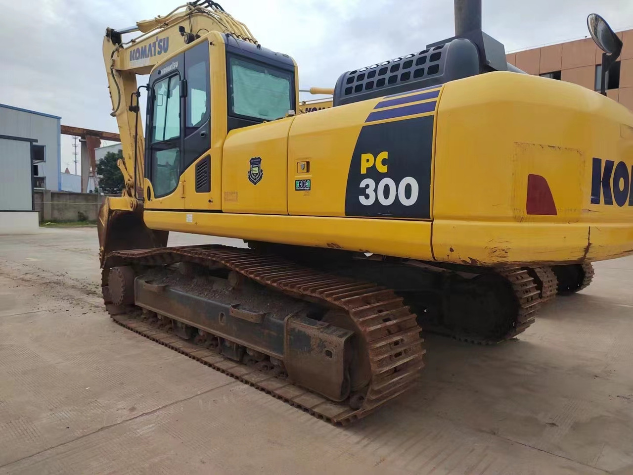 KOMATSU PC300-8 - Ekskavator me zinxhirë: foto 2 KOMATSU PC300-8 - Ekskavator me zinxhirë: foto 2