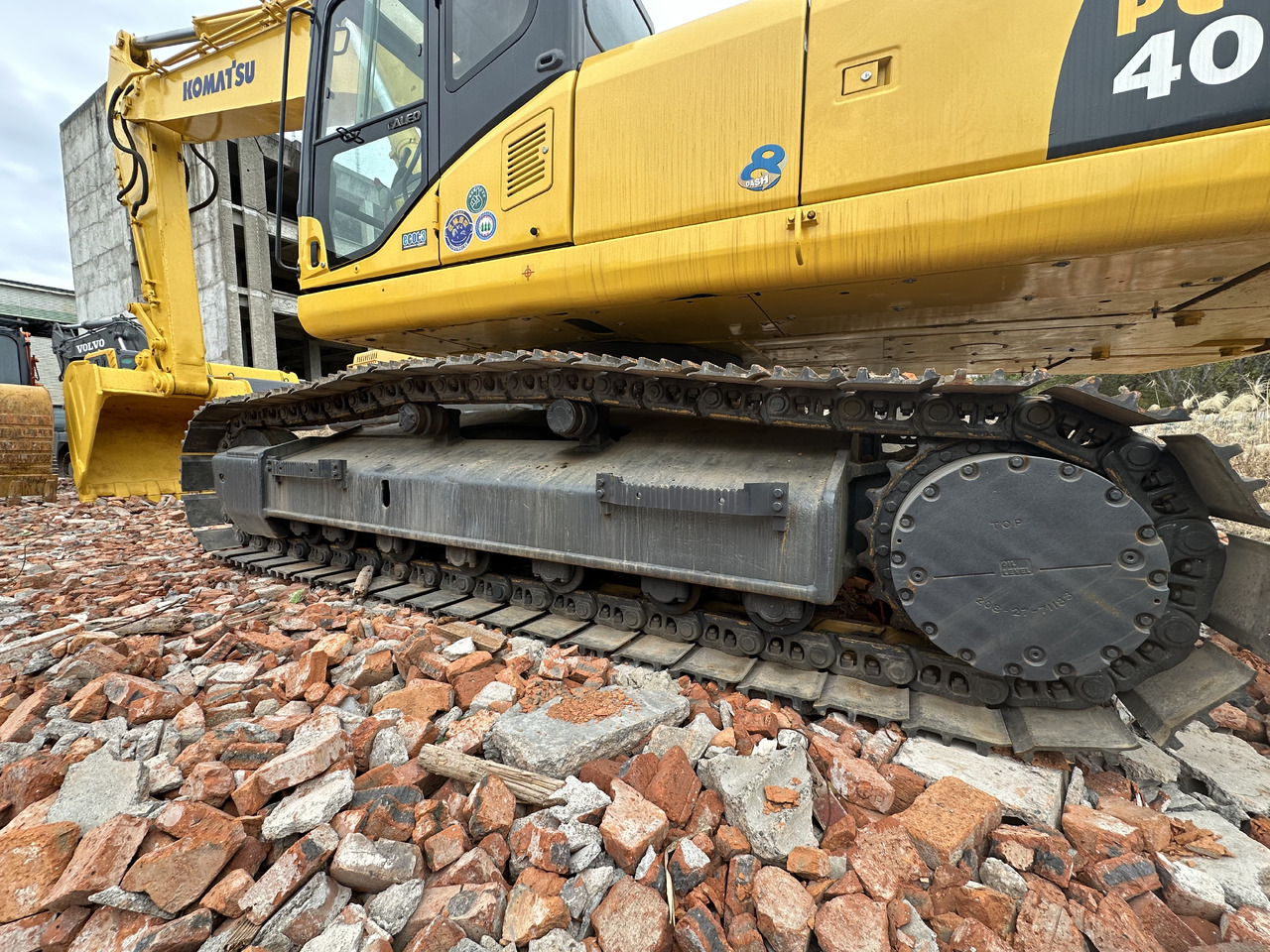 KOMATSU PC400-7 - Ekskavator me zinxhirë: foto 4 KOMATSU PC400-7 - Ekskavator me zinxhirë: foto 4