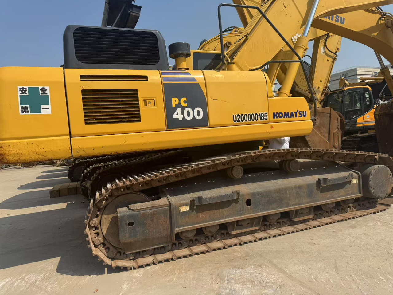 KOMATSU PC400-8 - Ekskavator me zinxhirë: foto 4 KOMATSU PC400-8 - Ekskavator me zinxhirë: foto 4
