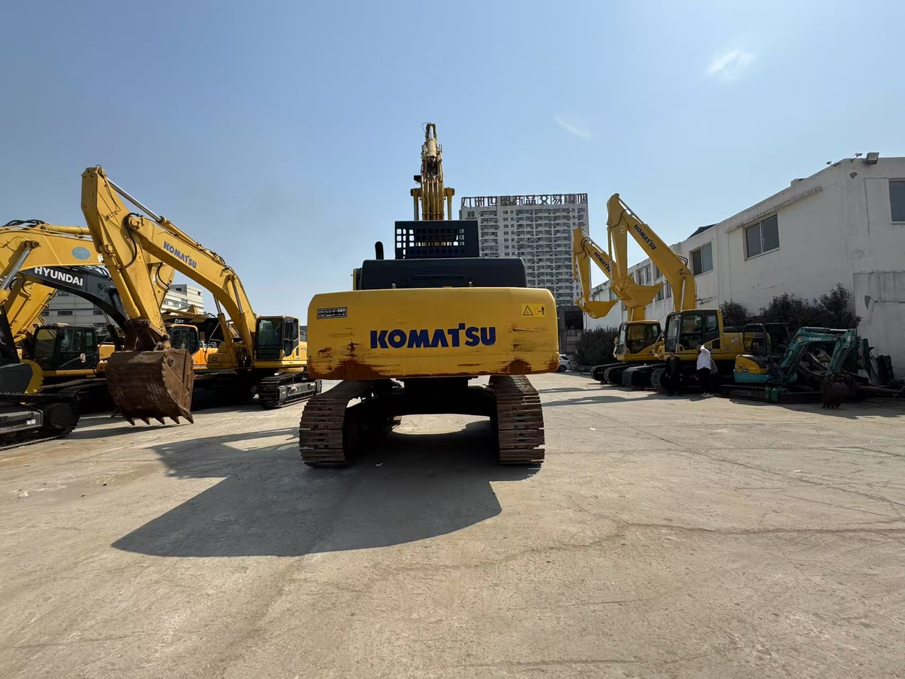 KOMATSU PC400-8 - Ekskavator me zinxhirë: foto 3 KOMATSU PC400-8 - Ekskavator me zinxhirë: foto 3