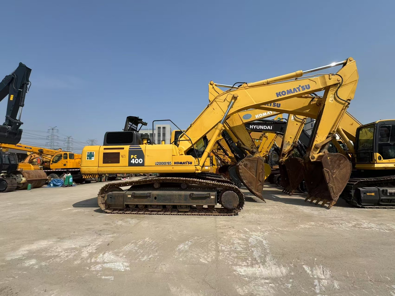 KOMATSU PC400-8 - Ekskavator me zinxhirë: foto 1 KOMATSU PC400-8 - Ekskavator me zinxhirë: foto 1