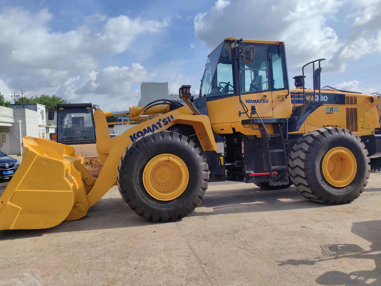 KOMATSU WA380-6 - Fadrom me goma: foto 2 KOMATSU WA380-6 - Fadrom me goma: foto 2
