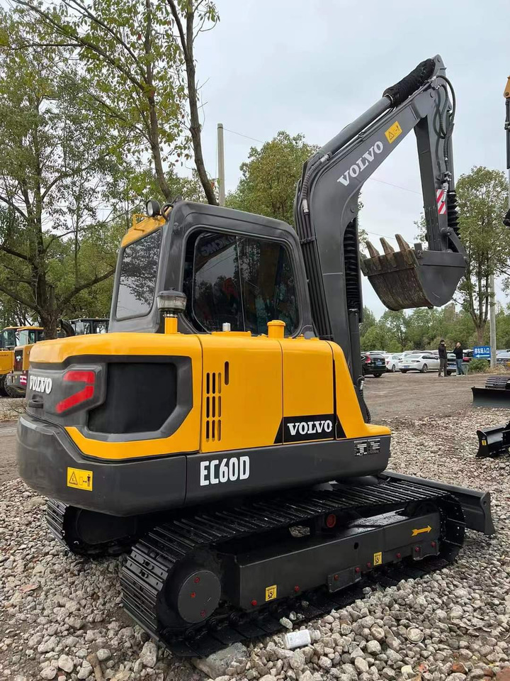 VOLVO EC60D - Ekskavator me zinxhirë: foto 2 VOLVO EC60D - Ekskavator me zinxhirë: foto 2