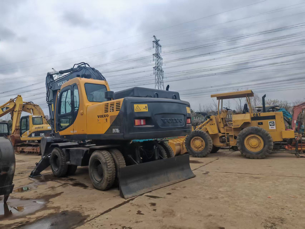 VOLVO EW170BLC - Ekskavator me goma: foto 1 VOLVO EW170BLC - Ekskavator me goma: foto 1