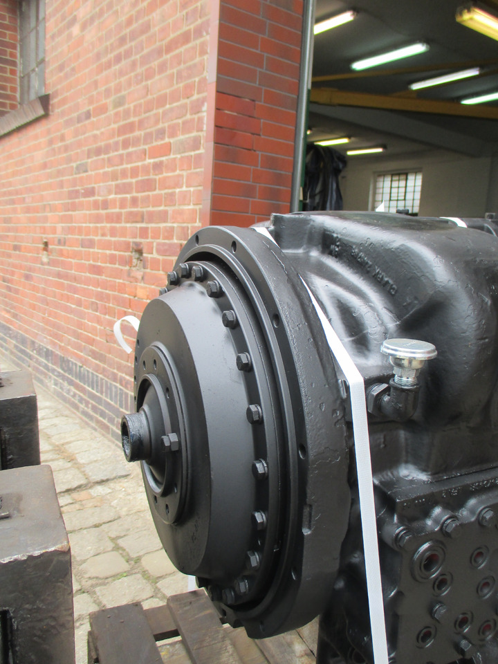 Skrzynia biegów Clark Hurth - Kutia e marsheve për Makineri ndërtimi: foto 2 Skrzynia biegów Clark Hurth - Kutia e marsheve për Makineri ndërtimi: foto 2