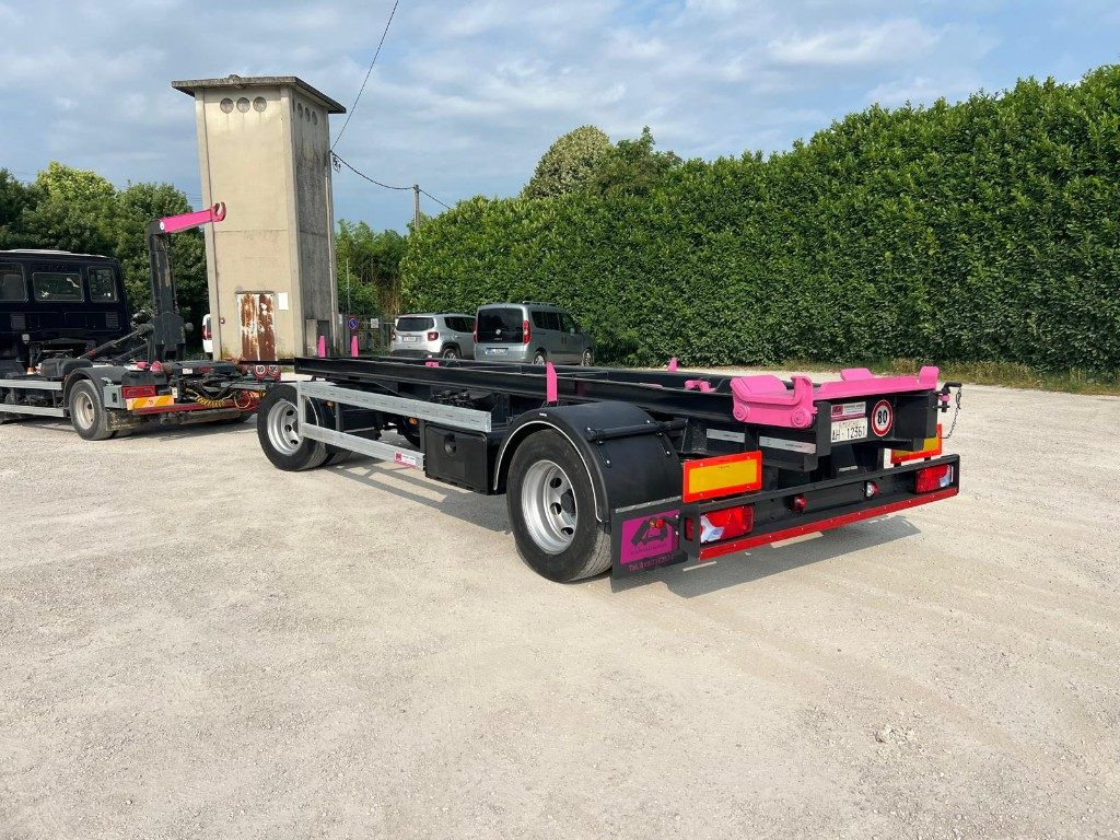 ATLAS RIMORCHIO ATLAS SCARRABILE - Rimorkio roll-off/ Skip loader: foto 1 ATLAS RIMORCHIO ATLAS SCARRABILE - Rimorkio roll-off/ Skip loader: foto 1