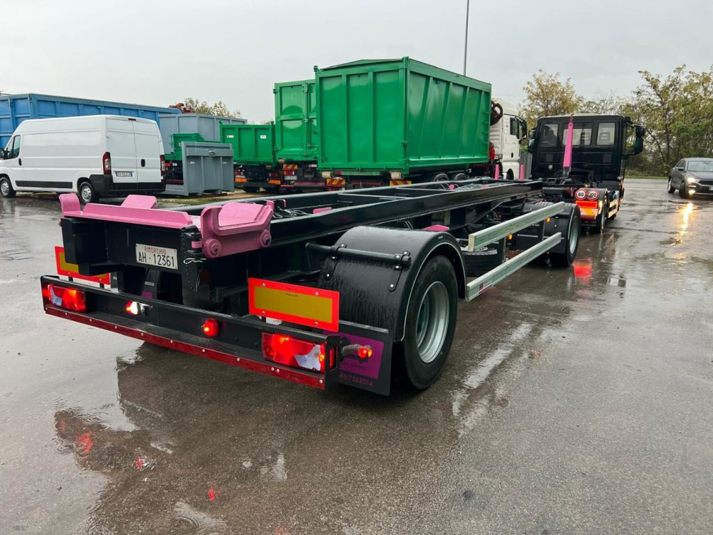 ATLAS RIMORCHIO ATLAS SCARRABILE - Rimorkio roll-off/ Skip loader: foto 2 ATLAS RIMORCHIO ATLAS SCARRABILE - Rimorkio roll-off/ Skip loader: foto 2