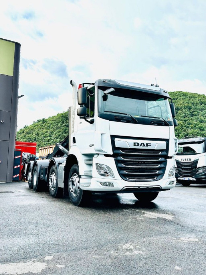 DAF CF85 NUOVO SCARRABILE - Kamion vetëngarkues: foto 1 DAF CF85 NUOVO SCARRABILE - Kamion vetëngarkues: foto 1