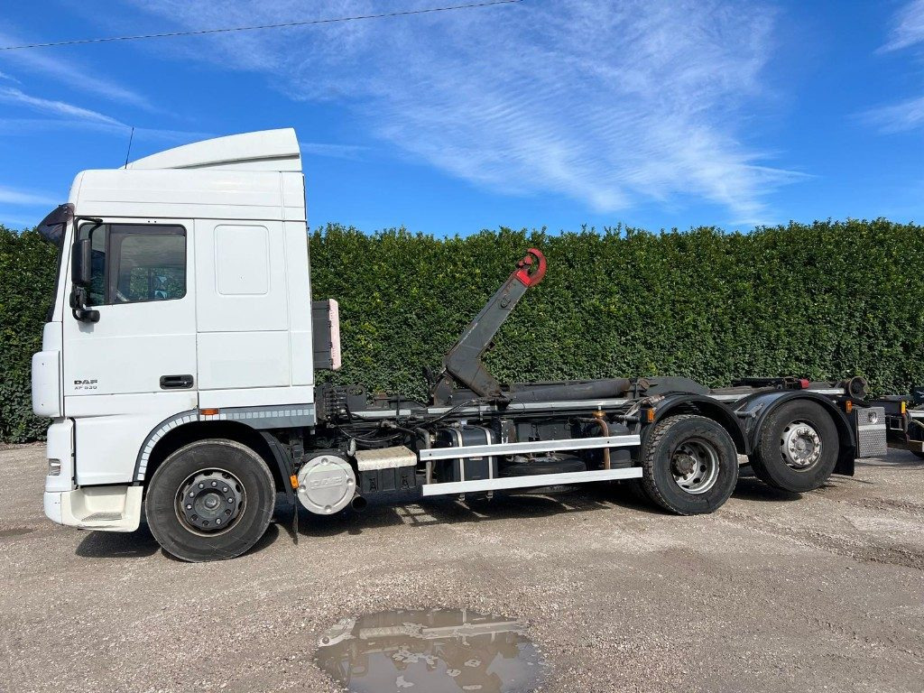 DAF XF530 SCARRABILE - Kamion vetëngarkues: foto 3 DAF XF530 SCARRABILE - Kamion vetëngarkues: foto 3