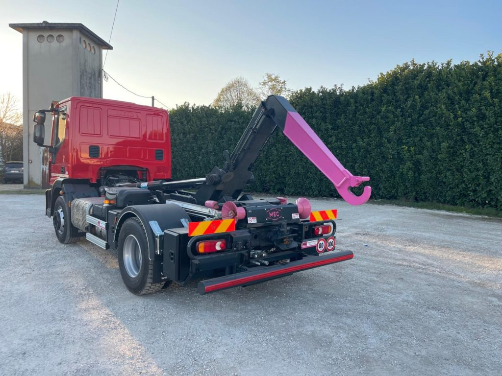 Kamion vetëngarkues IVECO EUROCARGO 160E32 CON SCARRABILE NUOVO: foto 15 Kamion vetëngarkues IVECO EUROCARGO 160E32 CON SCARRABILE NUOVO: foto 15