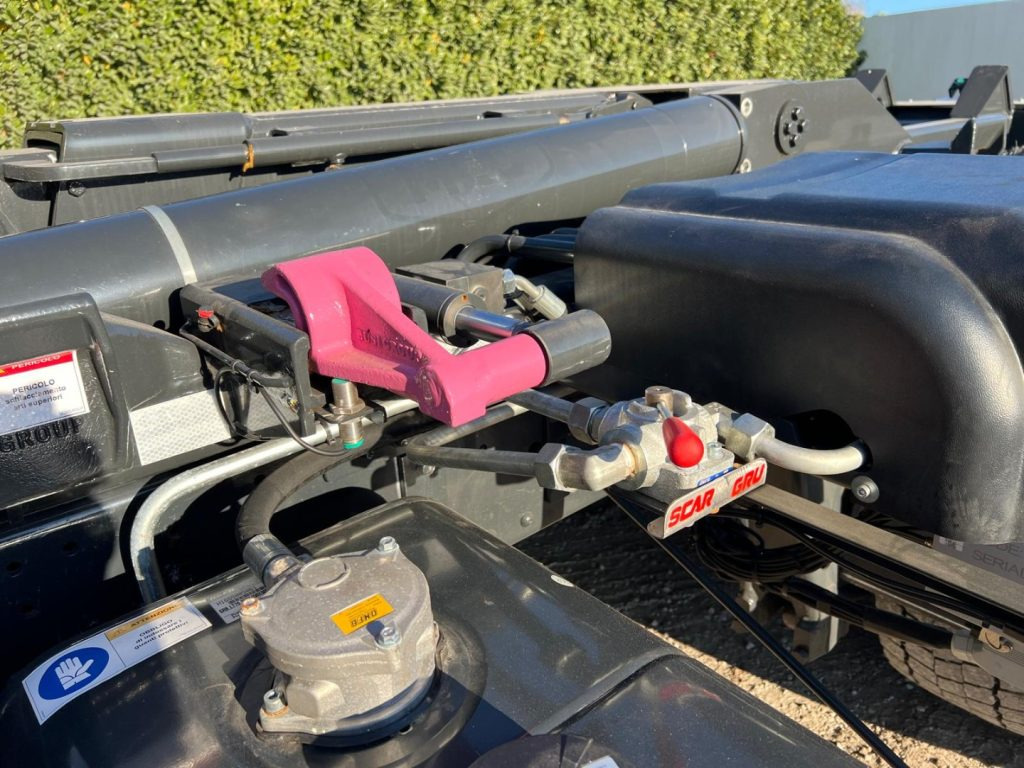 Kamion vetëngarkues IVECO EUROCARGO 180EL28 SCARRABILE: foto 12