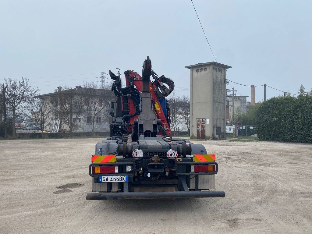 IVECO STRALIS 260.450 SCARRABILE CON GRU - Kamion vetëngarkues: foto 4 IVECO STRALIS 260.450 SCARRABILE CON GRU - Kamion vetëngarkues: foto 4